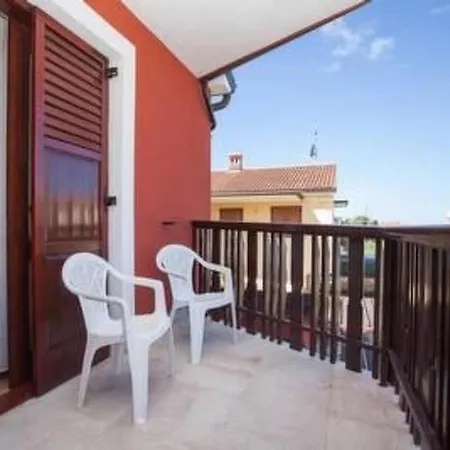 Grosse In Novigrad Mit Schoenem Garten By Interhome Apartmán Novigrad Istria