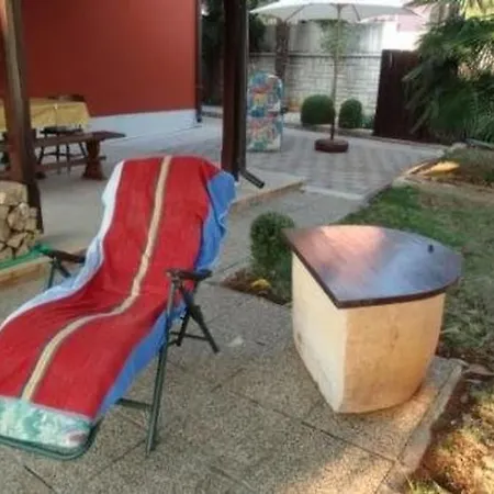 Apartamento Grosse In Novigrad Mit Schoenem Garten By Interhome *